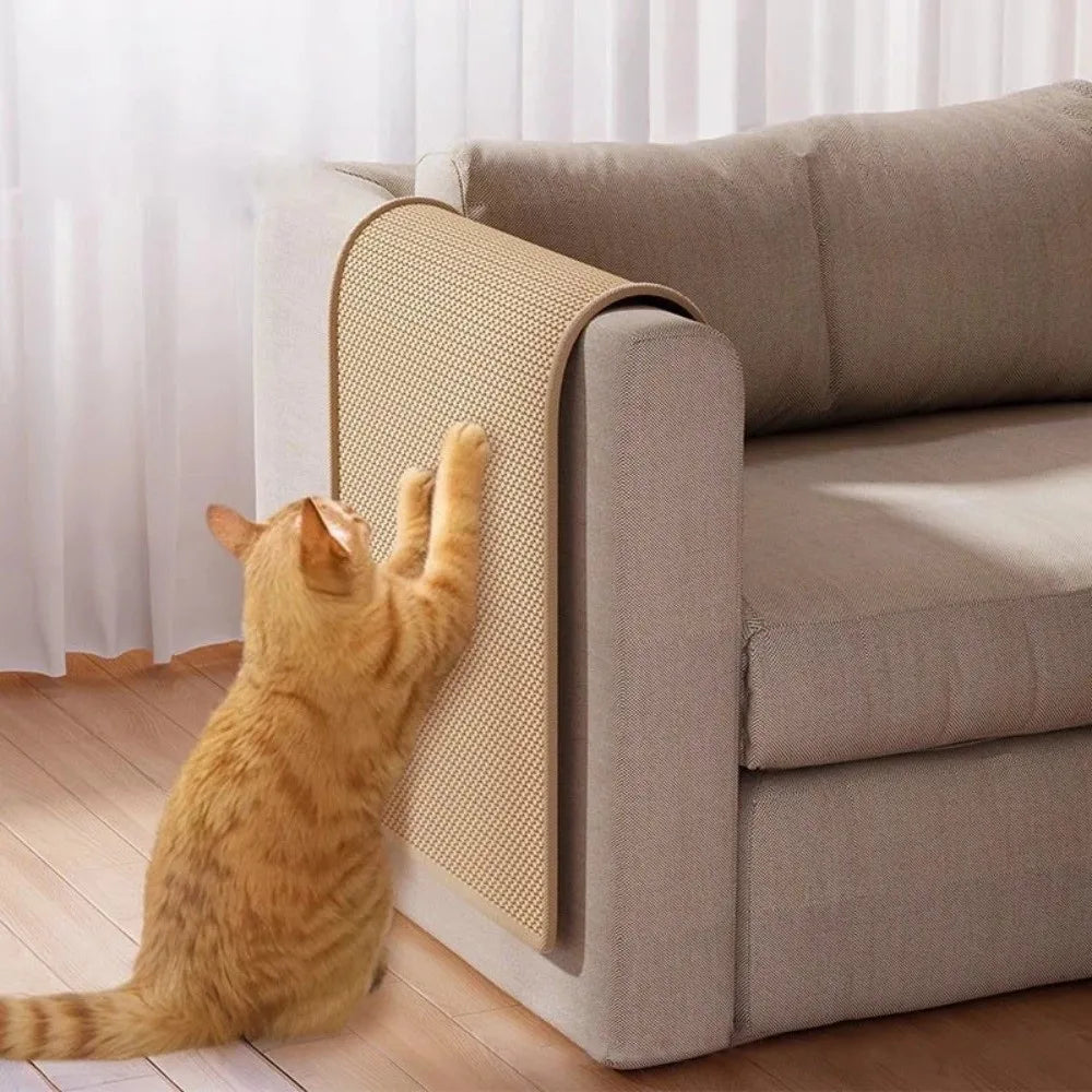Griffoir Mural en Sisal Pawfect™ avec Balle de Jeu